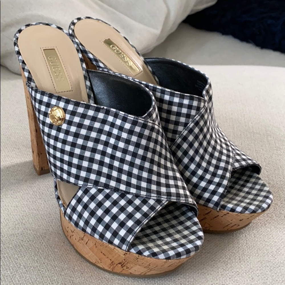 GUESS shoes. Brand new!! Never worn!!